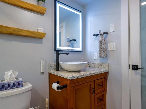 3915 Montrose St, Port Alberni, BC - Indoor Photo Showing Bathroom