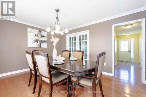 417 Traviss Dr, Newmarket, ON - Indoor Photo Showing Dining Room