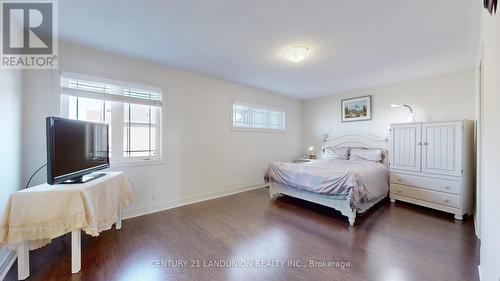 41 Atkinson Cres, New Tecumseth, ON - Indoor Photo Showing Bedroom