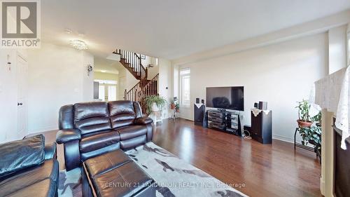 41 Atkinson Crescent, New Tecumseth, ON - Indoor Photo Showing Living Room