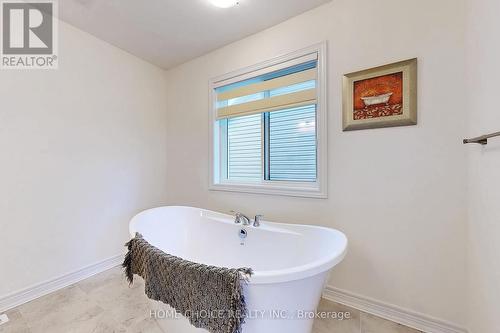 61 Maidens Cres, Collingwood, ON - Indoor Photo Showing Bathroom