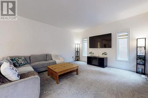 61 Maidens Crescent, Collingwood, ON - Indoor Photo Showing Living Room