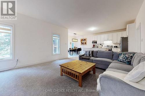 61 Maidens Cres, Collingwood, ON - Indoor Photo Showing Living Room