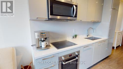 #503 -1 Grandview Ave, Markham, ON - Indoor Photo Showing Kitchen