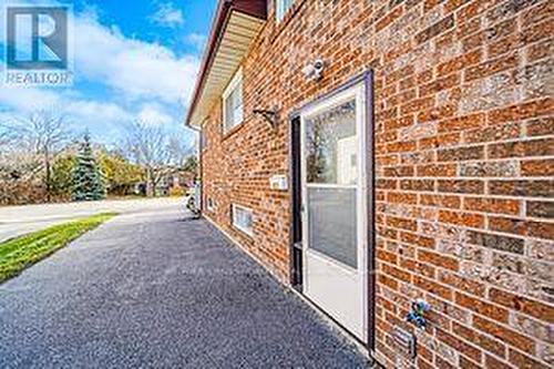 612 Perry Street W, Whitby, ON - Outdoor