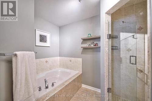 368 Gilpin Dr, Newmarket, ON - Indoor Photo Showing Bathroom