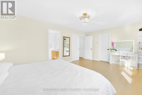 61 Milligan Street, Bradford West Gwillimbury, ON - Indoor Photo Showing Bedroom