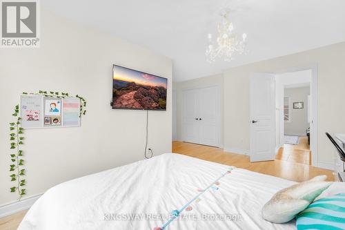 61 Milligan Street, Bradford West Gwillimbury, ON - Indoor Photo Showing Bedroom