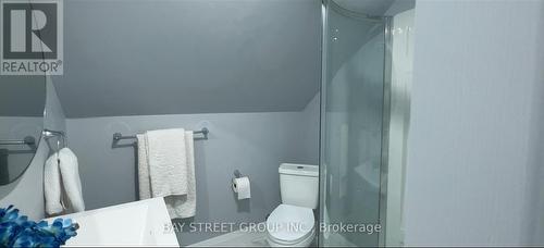2653 Alexis Road, Windsor, ON - Indoor Photo Showing Bathroom