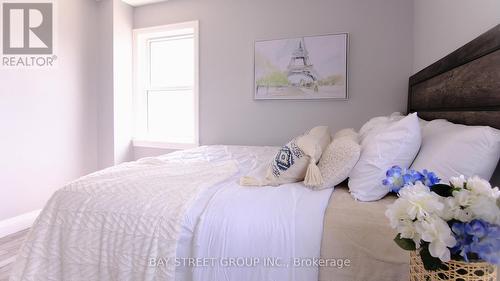 2653 Alexis Rd, Windsor, ON - Indoor Photo Showing Bedroom