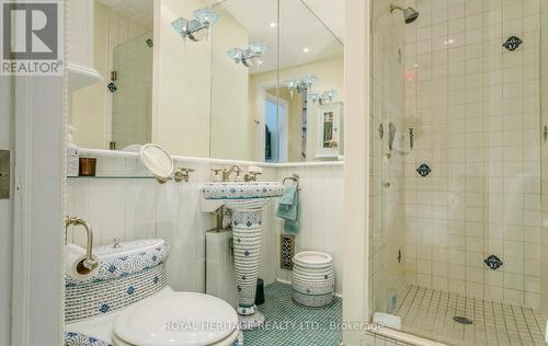 164 Division St, Cobourg, ON - Indoor Photo Showing Bathroom