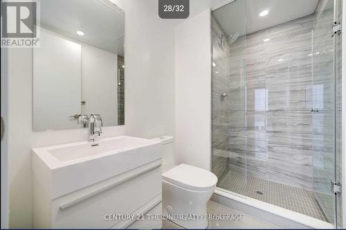 4110 - 39 Roehampton Avenue, Toronto, ON - Indoor Photo Showing Bathroom
