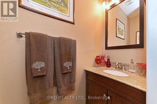 100 Trewartha Crescent N, Brampton, ON - Indoor Photo Showing Bathroom