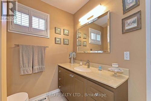 100 Trewartha Crescent N, Brampton, ON - Indoor Photo Showing Bathroom