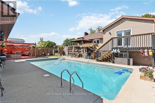 301 Newton Crt, Sarnia, ON - Outdoor With In Ground Pool