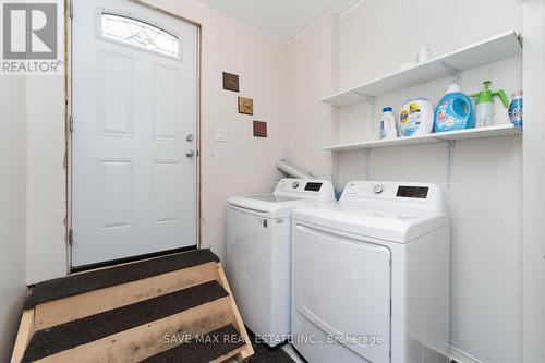 1033 Grandview St N, Oshawa, ON - Indoor Photo Showing Laundry Room