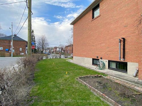 1-349 St Johns Rd, Toronto, ON - Outdoor With Exterior