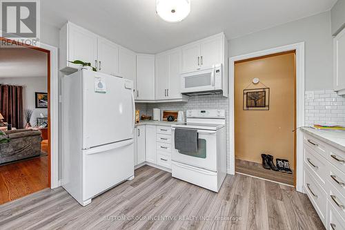 200 Bertha Avenue, Barrie, ON - Indoor Photo Showing Kitchen