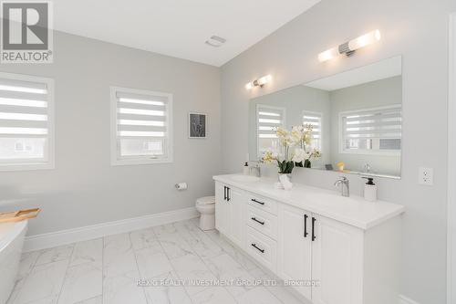 22 Arthur Griffin Cres, Caledon, ON - Indoor Photo Showing Bathroom