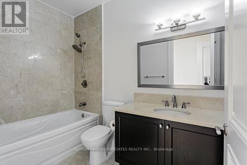 5202 - 2191 Yonge Street, Toronto, ON - Indoor Photo Showing Bathroom