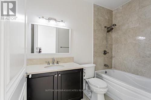 5202 - 2191 Yonge Street, Toronto, ON - Indoor Photo Showing Bathroom