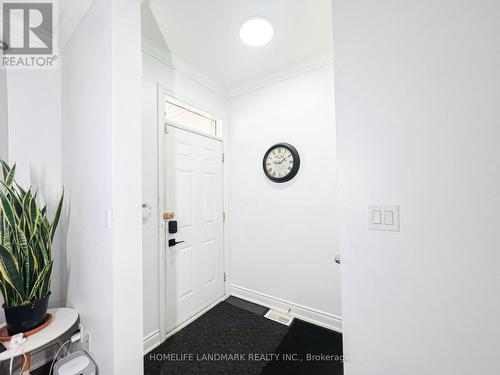 3B Hobden Place, Toronto, ON - Indoor Photo Showing Other Room