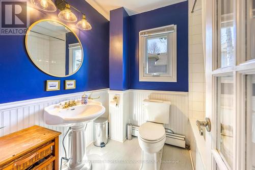 2693 John Street, Sarnia, ON - Indoor Photo Showing Bathroom