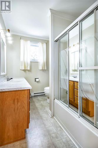 16 Valleyview Crescent, Conception Bay South, NL - Indoor Photo Showing Bathroom