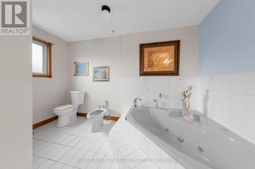 36 Hurricane Ave, Vaughan, ON - Indoor Photo Showing Bathroom