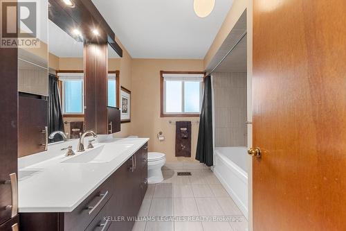 36 Hurricane Avenue, Vaughan, ON - Indoor Photo Showing Bathroom