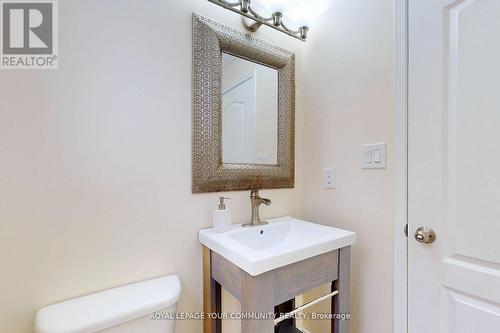 20 Bestview Cres, Vaughan, ON - Indoor Photo Showing Bathroom