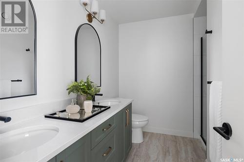 1336 Parr Hill Drive, Martensville, SK - Indoor Photo Showing Bathroom