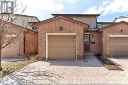 25 VALLEYVIEW Road Unit# 16  Kitchener, ON N2E 1L5