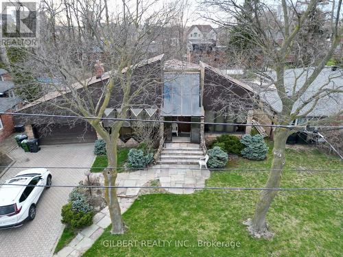 98 Brookview Dr, Toronto, ON - Outdoor