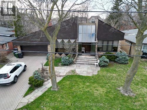 98 Brookview Dr, Toronto, ON - Outdoor