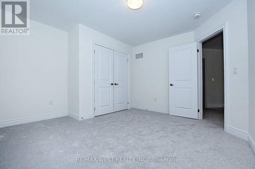 1353 Blackmore St, Innisfil, ON - Indoor Photo Showing Other Room