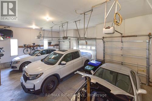 1336 Hawk Ridge Cres, Severn, ON - Indoor Photo Showing Garage