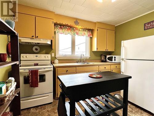1288 Main Road, Dunville, NL - Indoor Photo Showing Kitchen