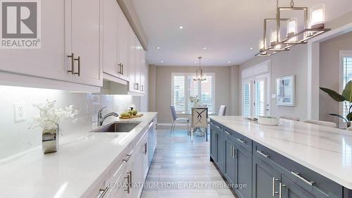 875 Riverside Dr, Ajax, ON - Indoor Photo Showing Kitchen With Upgraded Kitchen