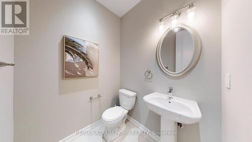 875 Riverside Dr, Ajax, ON - Indoor Photo Showing Bathroom