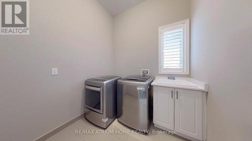 875 Riverside Dr, Ajax, ON - Indoor Photo Showing Laundry Room