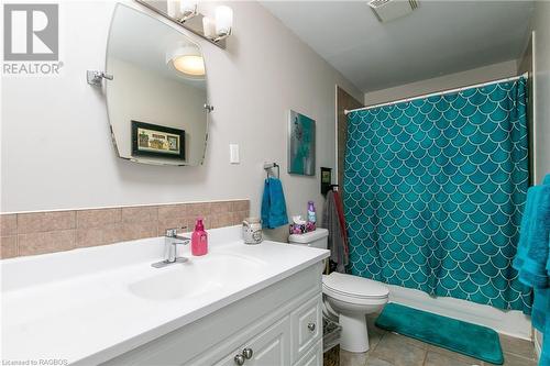 7 Front Street, South Bruce Peninsula, ON - Indoor Photo Showing Bathroom