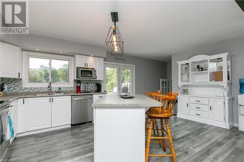 7 Front Street, South Bruce Peninsula, ON - Indoor Photo Showing Kitchen