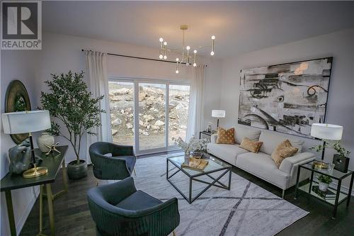 150 Adley Drive, Brockville, ON - Indoor Photo Showing Living Room