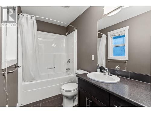 995 Mt. Ida Drive Unit# 3, Vernon, BC - Indoor Photo Showing Bathroom