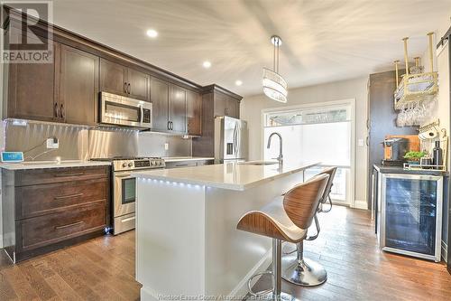257 Robinson, Essex, ON - Indoor Photo Showing Kitchen With Stainless Steel Kitchen With Upgraded Kitchen