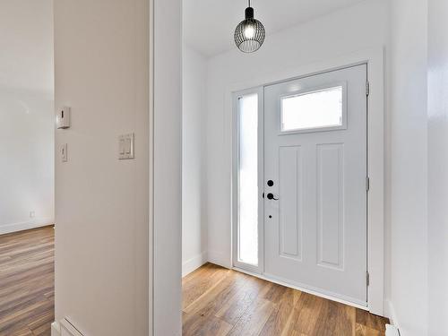 Hall d'entrÃ©e - 36 Rue Cleveland, Coaticook, QC - Indoor Photo Showing Other Room