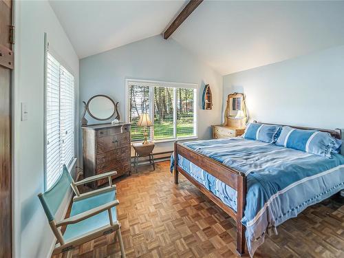 970 Sea Fern Lane, Mudge Island, BC - Indoor Photo Showing Bedroom