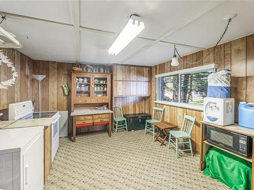 970 Sea Fern Lane, Mudge Island, BC - Indoor Photo Showing Laundry Room