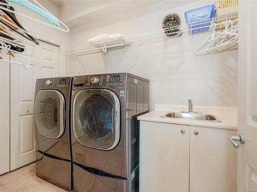 3450 Lord Nelson Way, Saanich, BC - Indoor Photo Showing Laundry Room